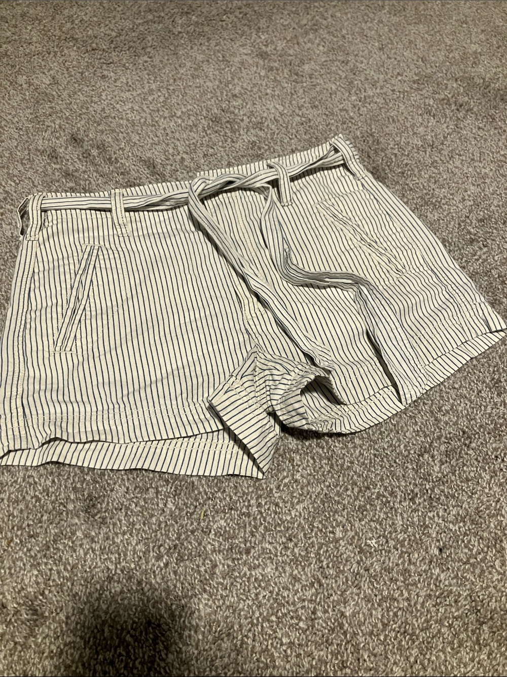 AMERICAN EAGLE HIGH RISE SHORTS NAUTICAL BEACH STRIPE TIE FRONT WOMEN’S SIZE 2